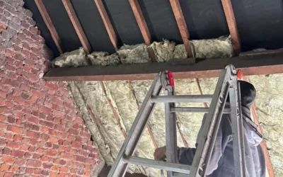 Comment choisir le bon isolant pour ma toiture en pente ?